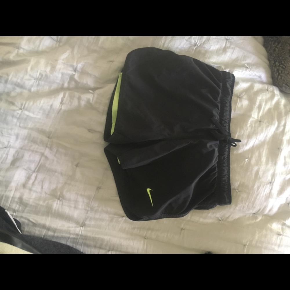 Nike short